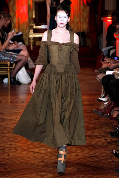 Look 22